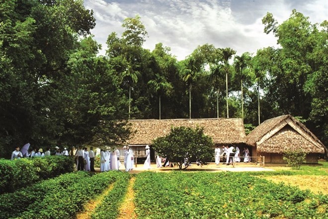 Cottages in Kim Lien Village, President Ho Chi Minh's fatherland. The site has been a popular tourist attraction for domestic and foreign visitors. (Photo: places.com.vn)