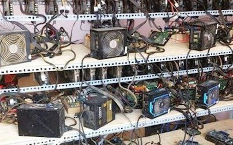 Vietnam imported more than 3,664 cryptocurrency mining rigs in the first six months of the year. (Photo: cafef.vn)