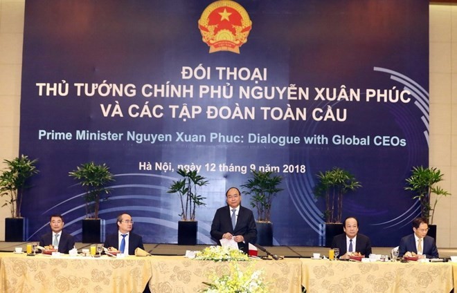 Prime Minister Nguyen Xuan Phuc speaks at the dialogue. (Source: VNA)