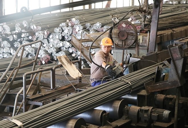 Steel production at Thai Nguyen Iron and Steel Corporation. (Photo: VNA)