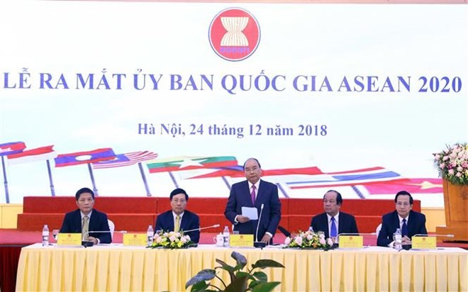 Prime Minister Nguyen Xuan Phuc speaks at the launch ceremony (Photo: VNA)