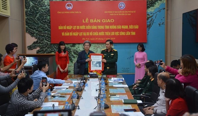 The Vietnam Disaster Management Authority (VDMA) under the Ministry of Agriculture and Rural Development, in co-ordination with the Office of the National Committee for Disaster Response, Search and Rescue, handed over copies of the two maps to relevant a