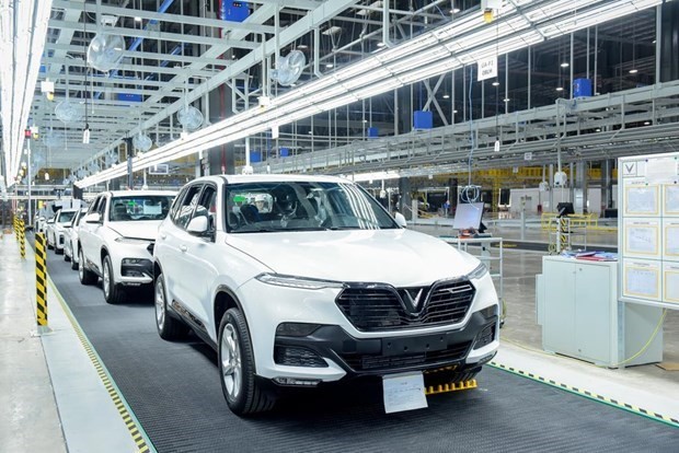 VinFast has shipped batches of cars to 14 countries across Asia, Europe, Africa and Australia to test them for safety and endurance. (Source: VNA)