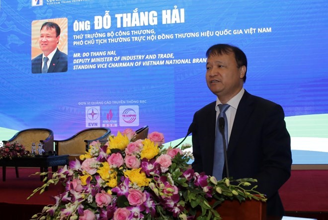 Deputy Minister of Industry and Trade Do Thang Hai speaks at the forum in Hanoi on April 17 (Photo: VNA)