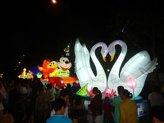 Country’s biggest Mid-Autumn Festival in Phan Thiet city