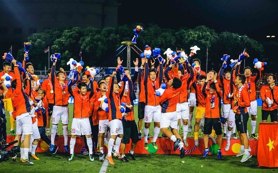 Vietnam crowns champions of SEA games 2019 men’s football tournament.