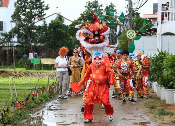 Tra Que Vegetable Village in Hoi An ancient town welcomes first New Year visitors. (Photo: Sggp)