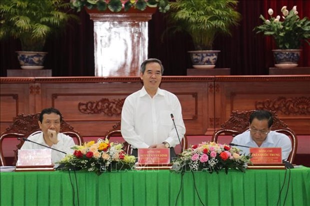 Head of the Party Central Committee’s Economic Commission Nguyen Van Binh speaks at the seminar (Photo: VNA)