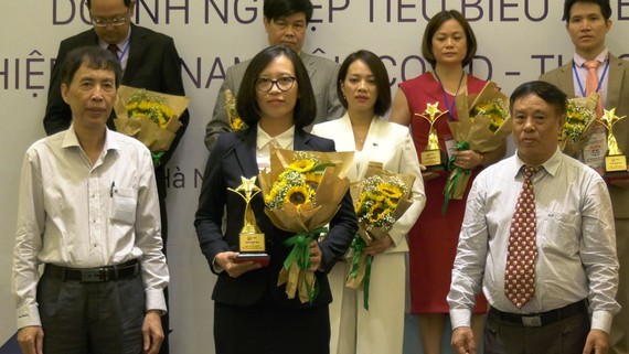 Saigontourist is honored at ASEAN Award 2020. 