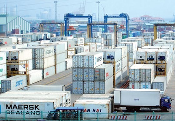 HCMC should collect infrastructure fees at seaports to ease pressure on the State budget, its Department of Transport has suggested.(Photo:SGGP)