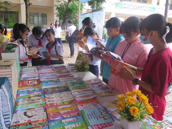 Can Gio District hosts Reading Culture Day