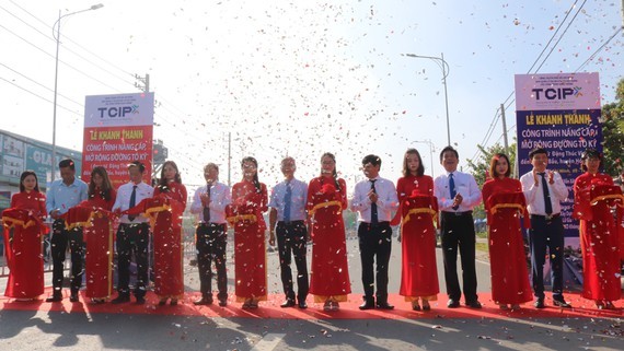 At the ribbon-cutting ceremony