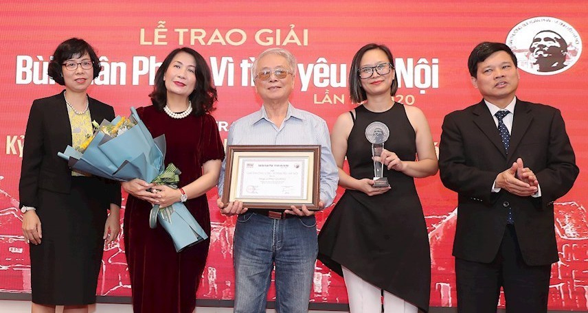 Musician Phu Quang named Grand Prize winner at Bui Xuan Phai Award 2020