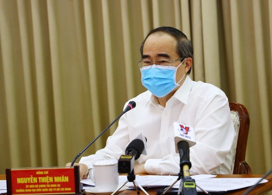 Head of the HCMC Delegation of National Assembly Deputies Nguyen Thien Nhan speaks at the meeting. (Photo:SGGP)