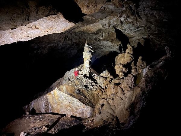 11 caves are found in Lam Hoa Commune of Tuyen Hoa District.