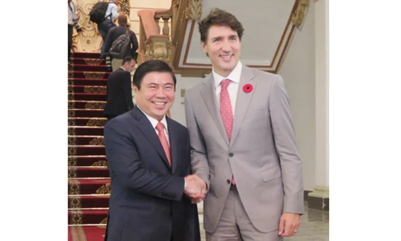 Chủ tịch UBND TPHCM Nguyễn Thành Phong tiếp Thủ tướng Canada Justin Trudeau. Ảnh: THỤY VŨ