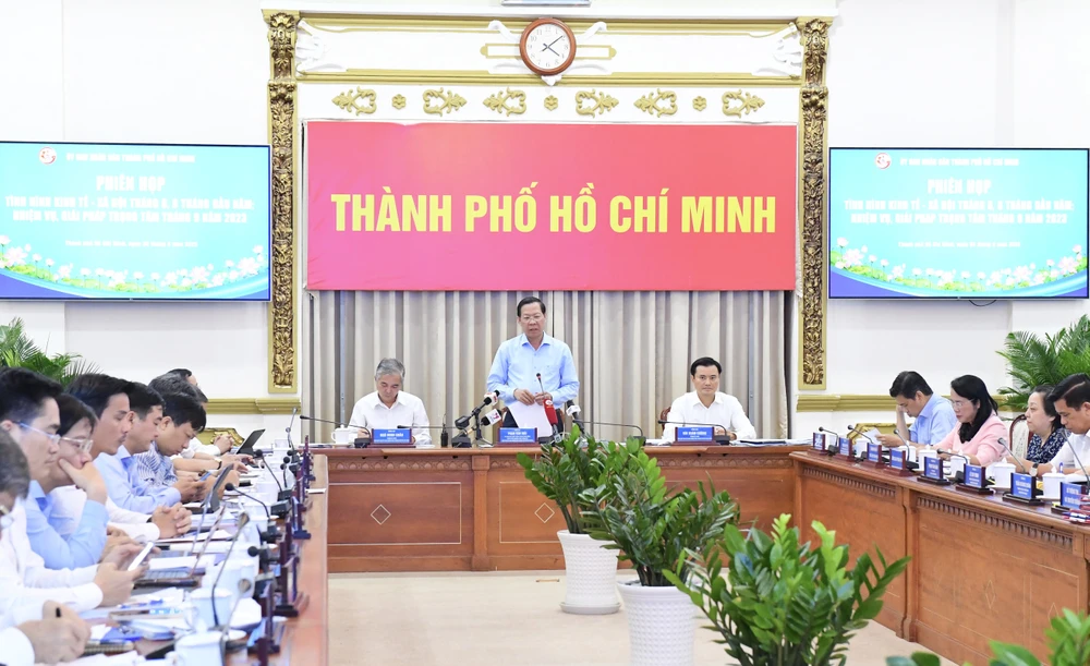 UBND TPHCM tổ chức phiên họp tình hình kinh tế - xã hội tháng 8, 8 tháng năm 2023. Ảnh: VIỆT DŨNG 