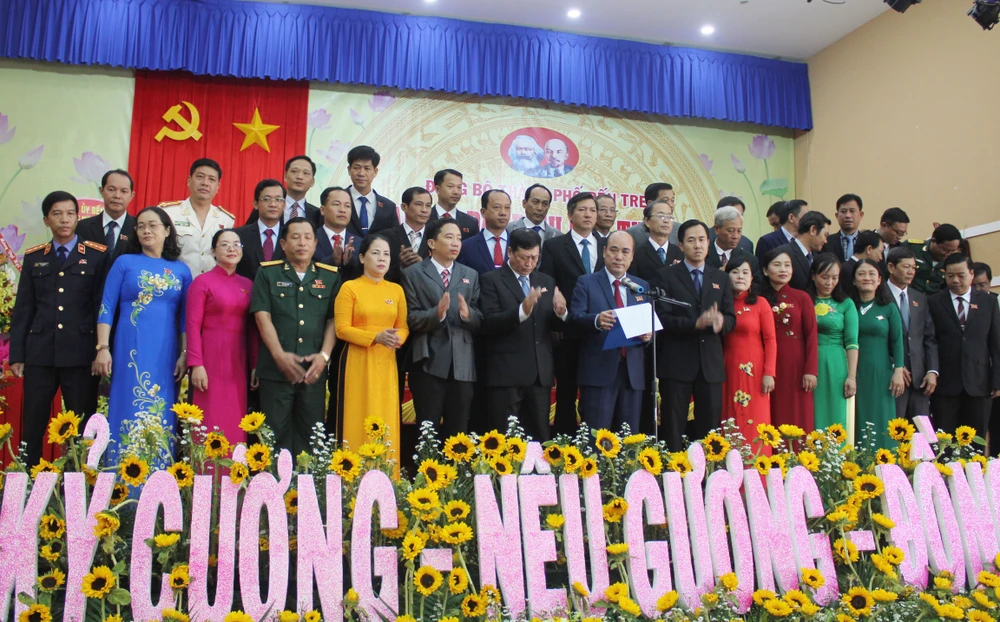 Đồng chí Nguyễn Văn Tuấn tái đắc cử chức danh Bí thư Thành ủy Bến Tre