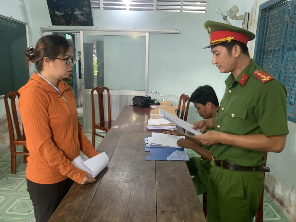 Thi hành lệnh bắt tạm giam Nguyễn Thị Thúy Vân