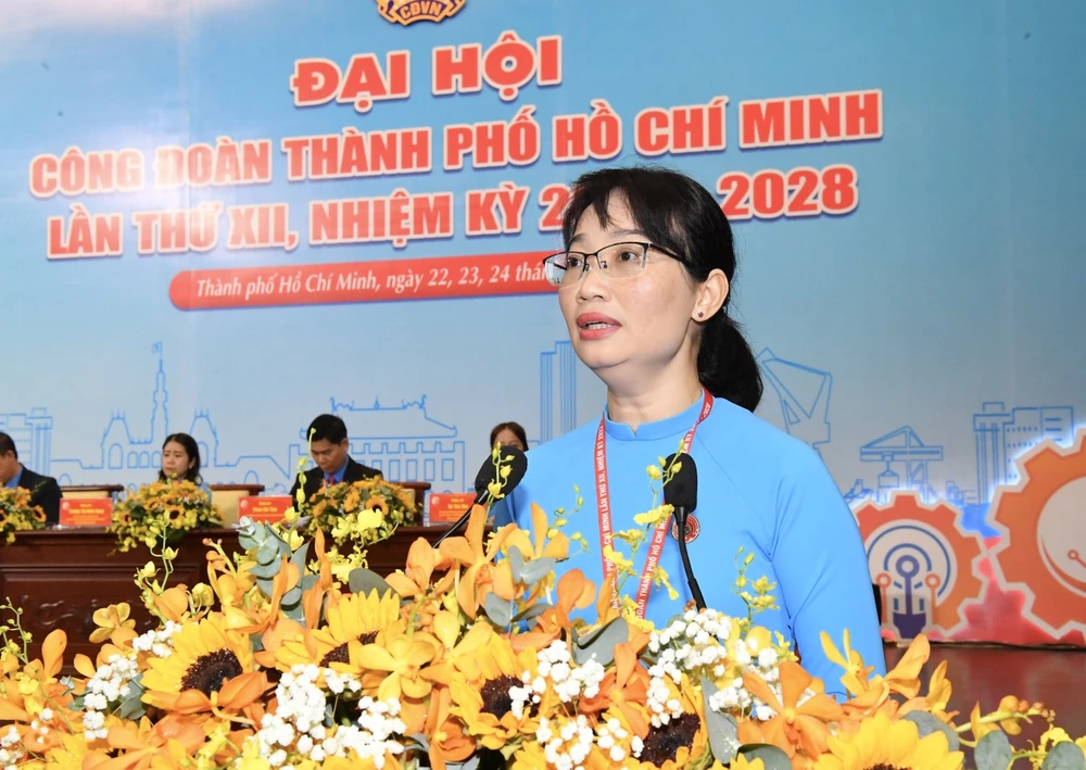 Bà Trần Thị Diệu Thúy tái đắc cử chức danh Chủ tịch LĐLĐ TPHCM nhiệm kỳ 2023-2028. Ảnh: VIỆT DŨNG