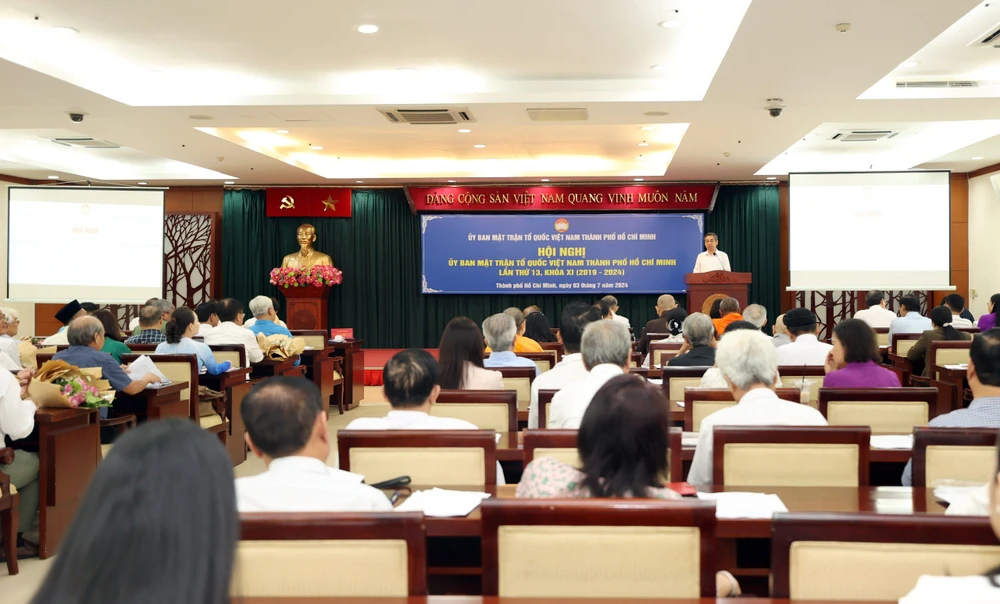 Phó Bí thư Thành ủy kiêm Chủ tịch Ủy ban MTTQ Việt Nam TPHCM Nguyễn Phước Lộc phát biểu tại hội nghị. Ảnh: DŨNG PHƯƠNG