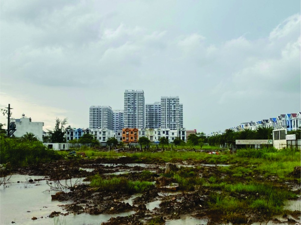 位于守德市隆长坊的社会住房项目几乎未进行任何施工。