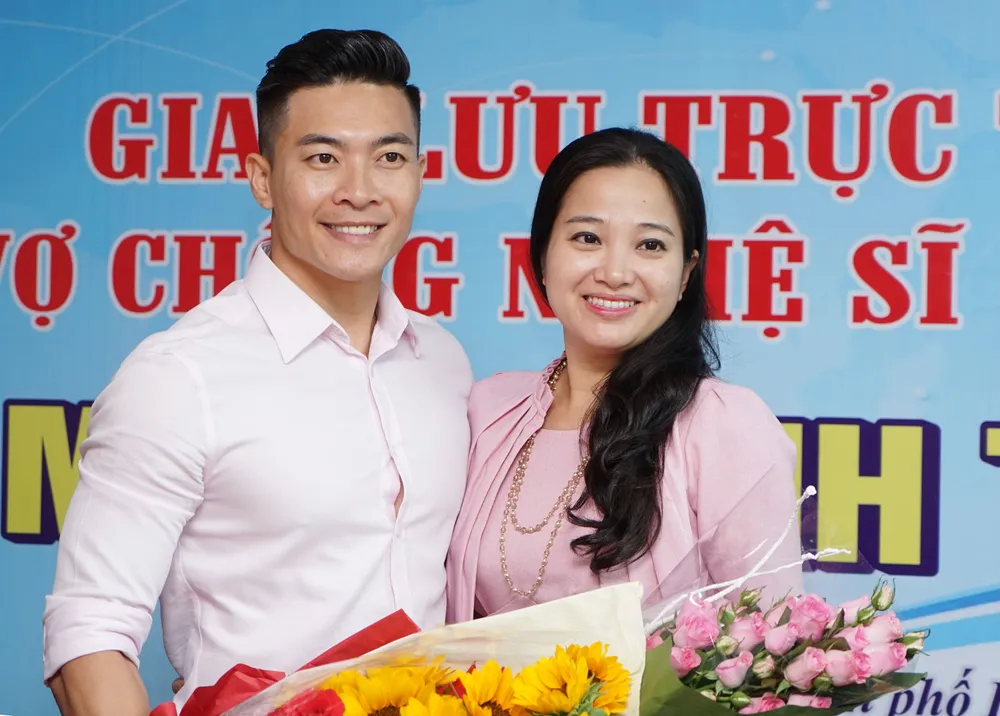 Giao lưu trực tuyến với nghệ sĩ Giang Quốc Cơ và người bạn đời MC Hồng Phượng ảnh 68