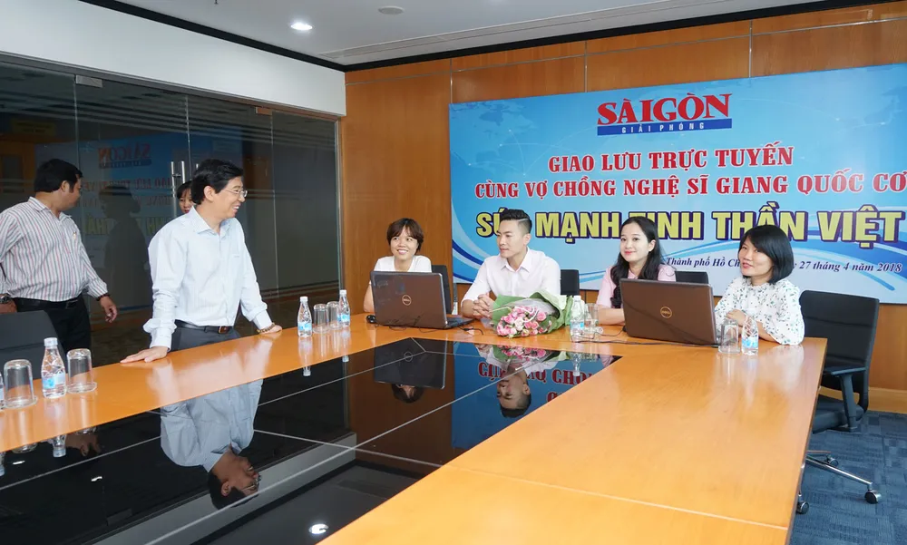 Giao lưu trực tuyến với nghệ sĩ Giang Quốc Cơ và người bạn đời MC Hồng Phượng ảnh 92