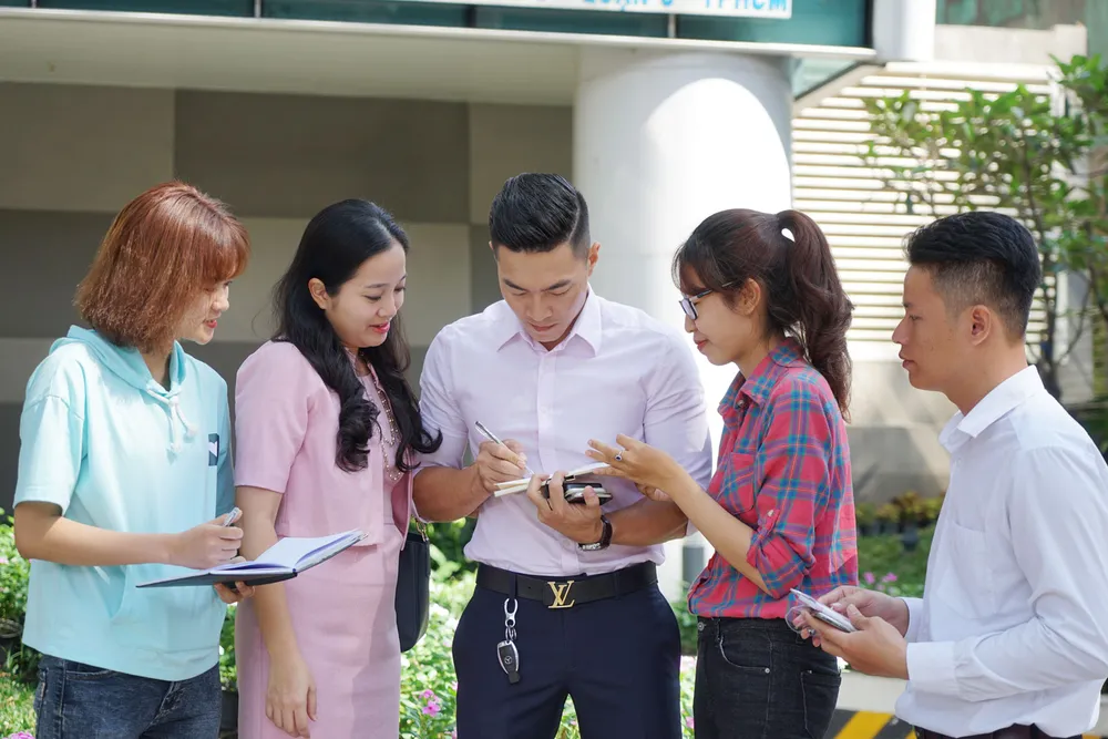 Giao lưu trực tuyến với nghệ sĩ Giang Quốc Cơ và người bạn đời MC Hồng Phượng ảnh 55