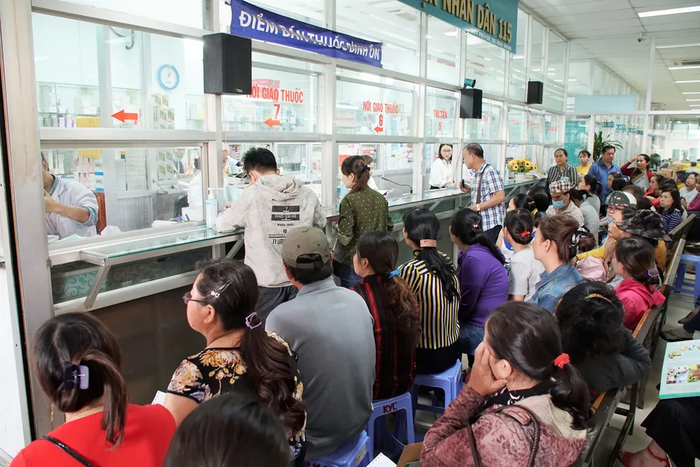 Giao lưu trực tuyến về việc điều chỉnh giá dịch vụ y tế  ảnh 23