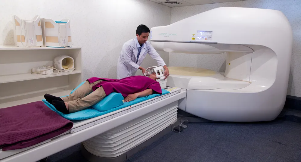 Giao lưu trực tuyến về việc điều chỉnh giá dịch vụ y tế  ảnh 27