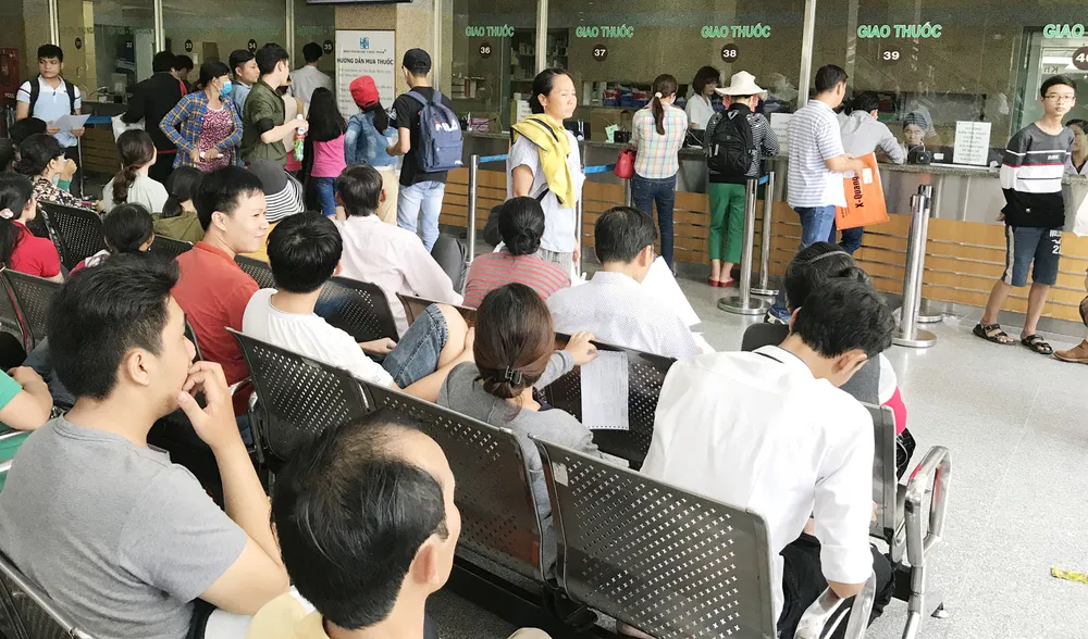 Giao lưu trực tuyến về việc điều chỉnh giá dịch vụ y tế  ảnh 39