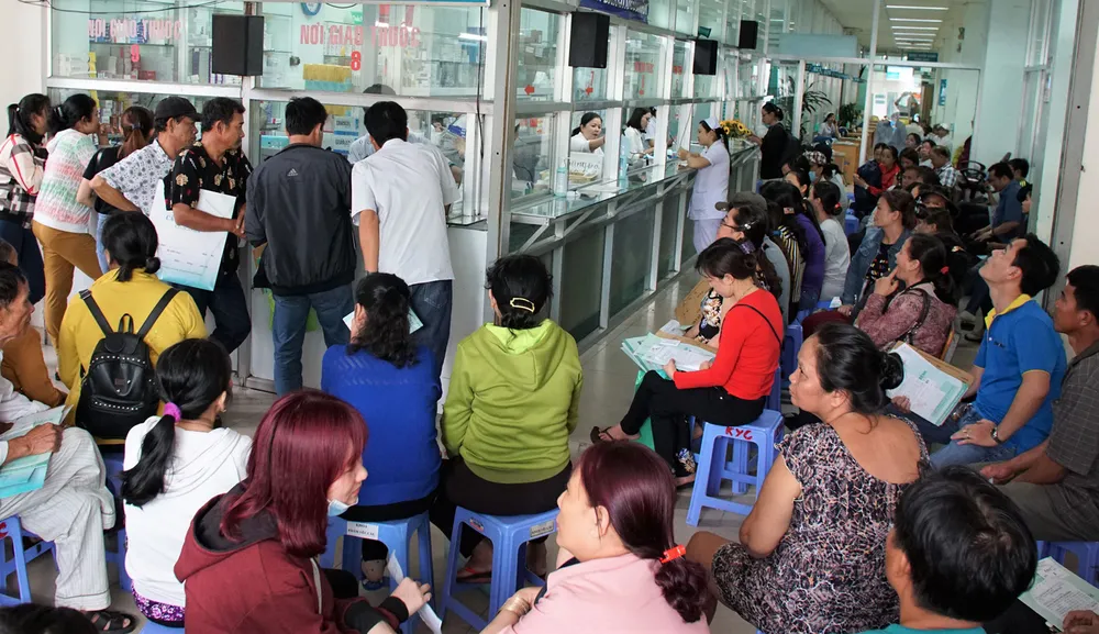 Giao lưu trực tuyến về việc điều chỉnh giá dịch vụ y tế  ảnh 45