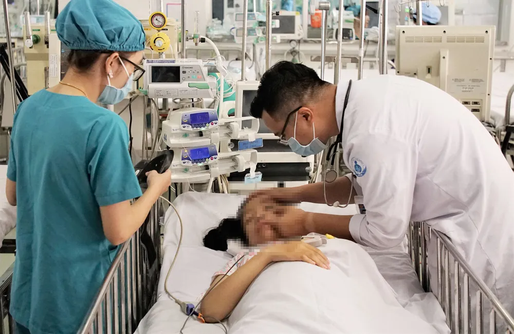 Giao lưu trực tuyến về việc điều chỉnh giá dịch vụ y tế  ảnh 15