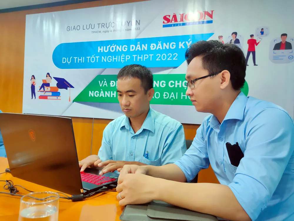 Ngày đầu đăng ký dự thi tốt nghiệp THPT trực tuyến: Thí sinh thận trọng với từng thông tin, lựa chọn ảnh 48