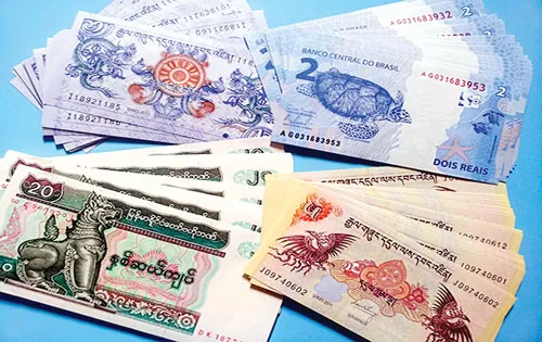 Bộ tiền tứ linh Long Lân Quy Phụng giá 150.000 đồng của 3 quốc gia Bhutan, Myanmar, Brazil. Bộ tiền tứ linh Long Lân Quy Phụng giá 150.000 đồng của 3 quốc gia Bhutan, Myanmar, Brazil.