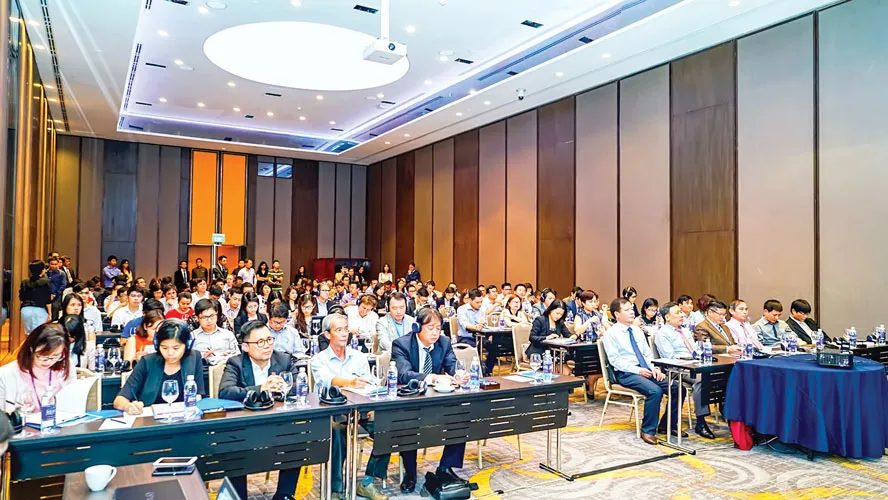 Buổi giới thiệu Petrolimex với NĐT trong và ngoài nước trước khi lên sàn. Buổi giới thiệu Petrolimex với NĐT trong và ngoài nước trước khi lên sàn.