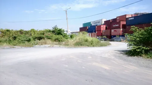 Khu vực tranh chấp 10 năm nay giữa Công ty Hàng Hải và Vĩnh Lộc. Khu vực tranh chấp 10 năm nay giữa Công ty Hàng Hải và Vĩnh Lộc.