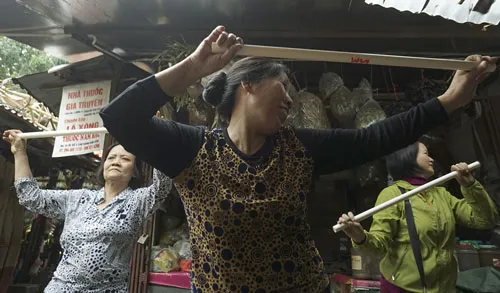 Cây gậy - dụng cụ tự chế để luyện tập theo đúng bài bản.