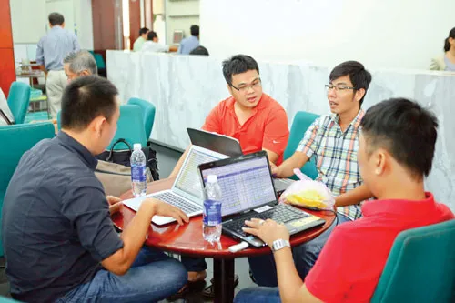 TTCK vẫn đang hấp dẫn cho cả NĐT nội lẫn ngoại. Ảnh: LONG THANH TTCK vẫn đang hấp dẫn cho cả NĐT nội lẫn ngoại. Ảnh: LONG THANH