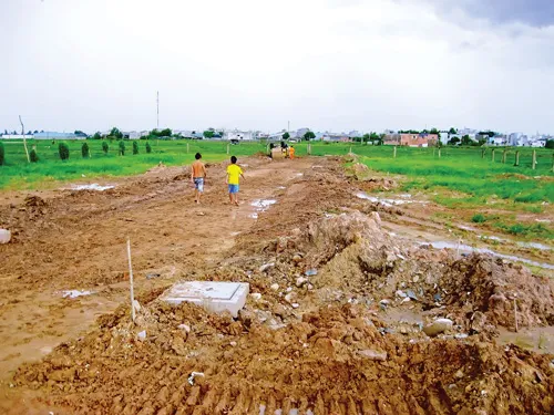 Một "dự án" phân lô bán nền ở Hóc Môn.