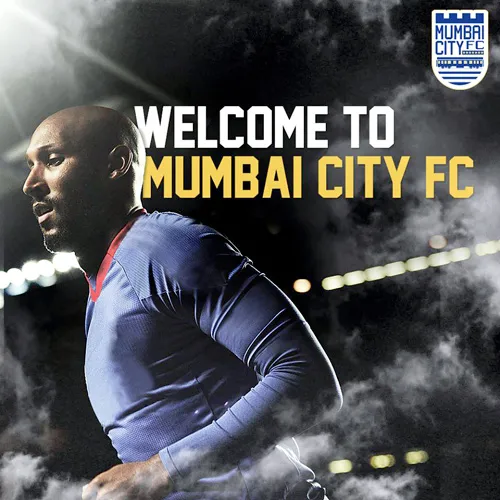 Nicolas Anelka xuất hiện trong poster quảng cáo của Mumbai City FC.