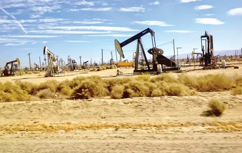 Dầu thô giảm mạnh, dấu hiệu đáng lo cho kinh tế thế giới. Dầu thô giảm mạnh, dấu hiệu đáng lo cho kinh tế thế giới.