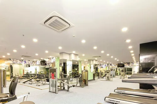 Hơn 70% diện tích dự án được dành cho cảnh quan và 50 tiện ích cao cấp đã đưa vào hoạt động, mang lại cho Him Lam Chợ Lớn một không gian sống thực sự hiếm có ngay giữa trung tâm thành phố (Hình thực tế tại dự án). Hơn 70% diện tích dự án được dành cho cảnh quan và 50 tiện ích cao cấp đã đưa vào hoạt động, mang lại cho Him Lam Chợ Lớn một không gian sống thực sự hiếm có ngay giữa trung tâm thành phố (Hình thực tế tại dự án).