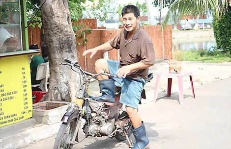 TPHCM dẹp xe máy "mù" ảnh 2