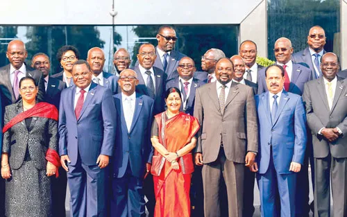 Quang cảnh cuộc họp quan chức cấp cao Ấn Độ-châu Phi ngày 26-10. Quang cảnh cuộc họp quan chức cấp cao Ấn Độ-châu Phi ngày 26-10.