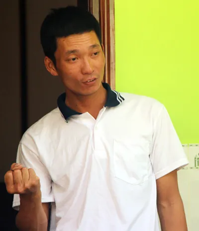 Anh Tường kể chuyện tìm đường thoát khỏi tàu trong vô vọng. Ảnh: Phước Tuấn