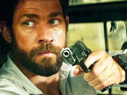 13 Hours: The Inside Account Of What Really Happened In Benghazi cuốn hút khán giả. 13 Hours: The Inside Account Of What Really Happened In Benghazi cuốn hút khán giả.