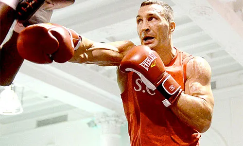 Klitschko đang chăm chỉ tập luyện và tự tin chờ đợi khoảnh khắc thượng đài với Fury. Klitschko đang chăm chỉ tập luyện và tự tin chờ đợi khoảnh khắc thượng đài với Fury.
