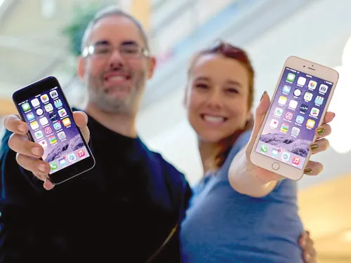 Hình dạng điện thoại thông minh tiêu biểu. Hình dạng điện thoại thông minh tiêu biểu.